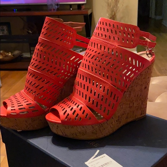 Wedge - Picture 2 of 3